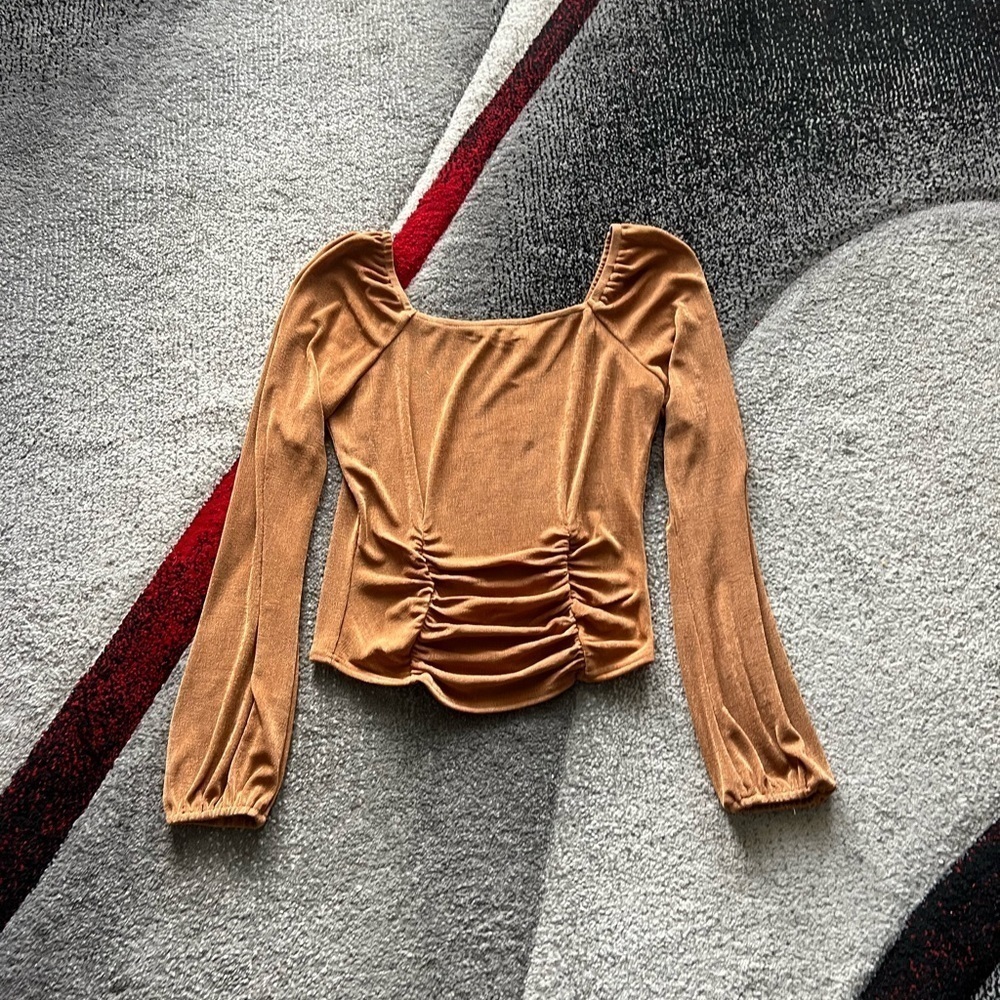 BKE Cam Camel Long Sleeve With Shirring Top